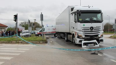 Amasya-Samsun kara yolunda meydana gelen feci kazada, bir tır ile