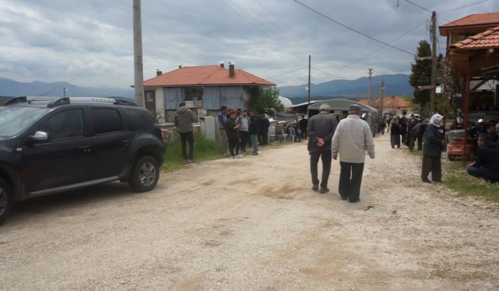 Burdur’un Çavdır ilçesinde bugün dünyaevine girmeye hazırlanan Ayşegül Maral (20)