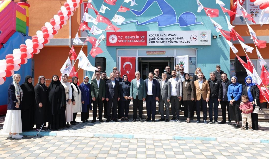 Dilovası'nda modernize edilen Tavşancıl Çocuk Oyun Evi, düzenlenen programla yeniden