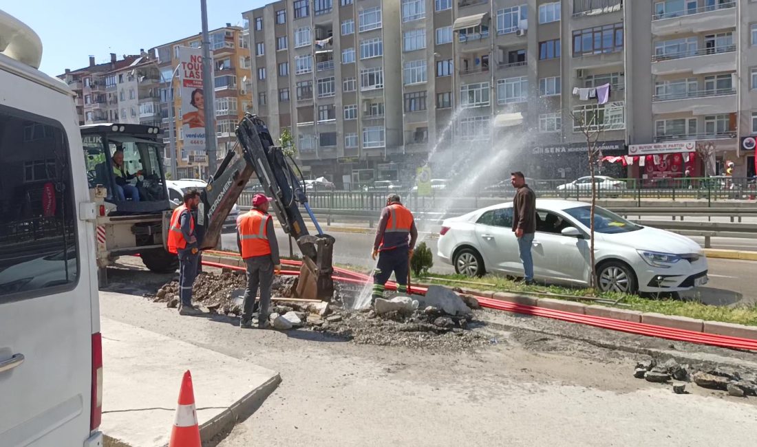 Kocaeli'nin Karamürsel ilçesinde yürütülen fiber optik altyapı çalışmaları sırasında, iş
