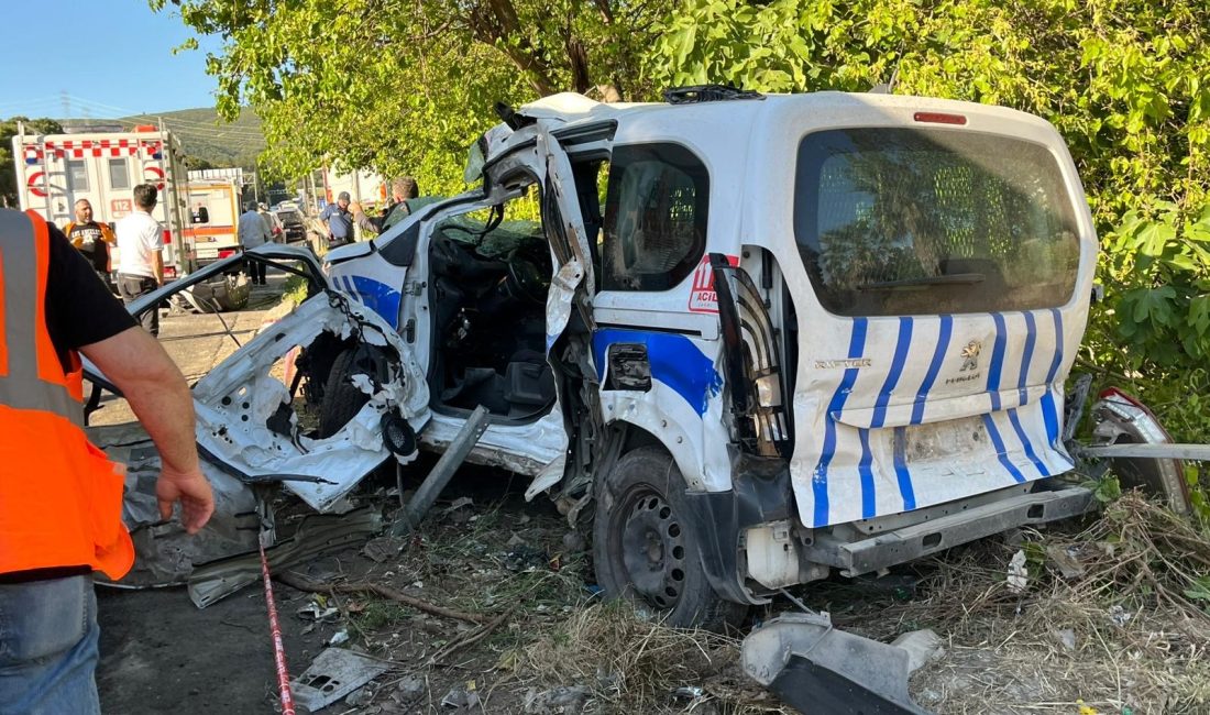 İzmir’in Bornova ilçesinde freni patlayan bir tırın karşı şeride geçerek