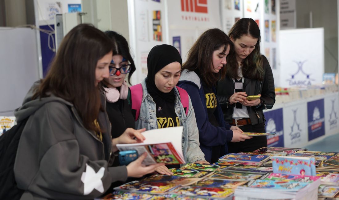 Darıca Belediyesi tarafından geleneksel olarak düzenlenen 5. Darıca Kitap Fuarı