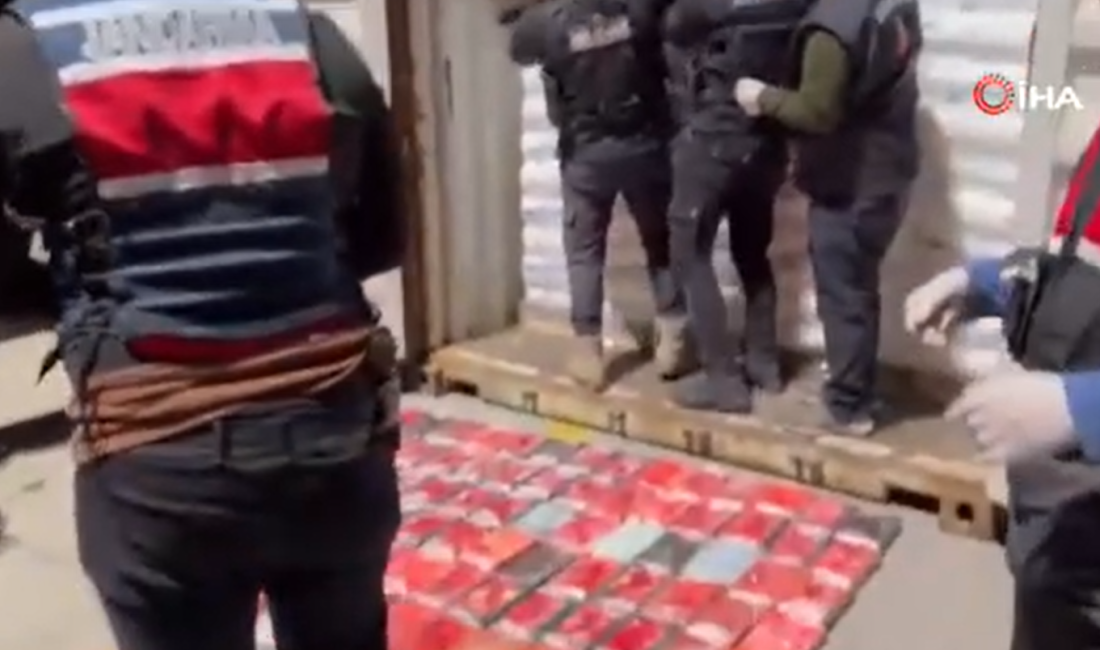 İstanbul MİT Bölge Başkanlığı ve Jandarma birimlerinin koordineli çalışmasıyla, Panama