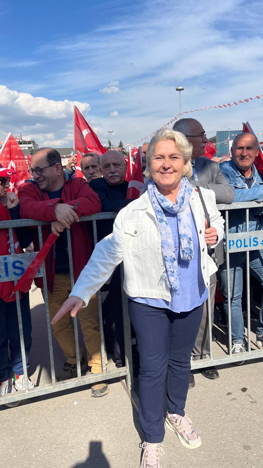 Cumhuriyet Halk Partisi (CHP) Karamürsel İlçe Kadın Kolları Başkanı Hamiyet