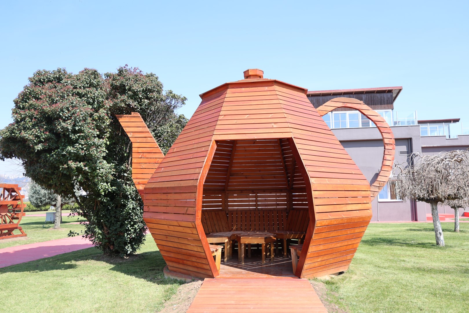 Kocaeli Büyükşehir Belediyesi, “Gönül Bahçem Davet Evi” adı verilen ve