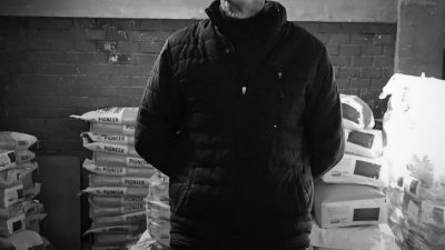 Sakarya’nın Akyazı ilçesinde 56 yaşındaki Zübeyir Özkan, odunlukta silahla vurulmuş