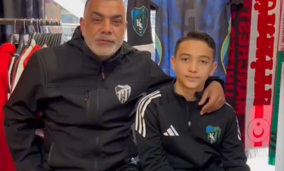 Kocaelispor taraftar grubu Hodri Meydan’da 23 Nisan Ulusal Egemenlik ve