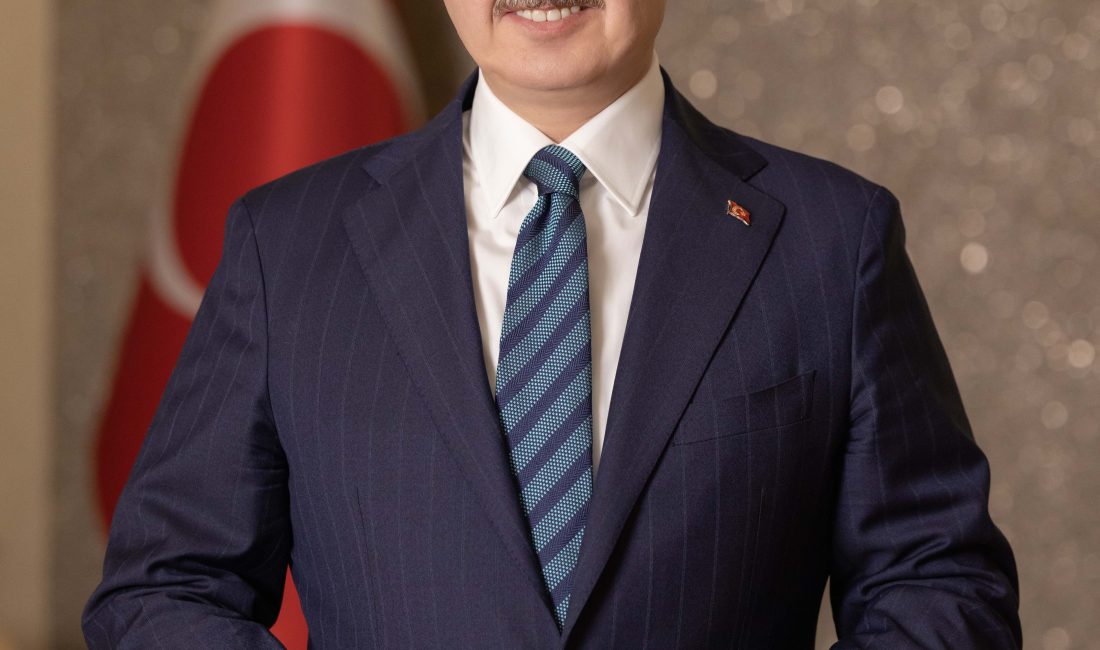 Kocaeli Büyükşehir Belediye Başkanı Tahir Büyükakın, Türkiye Büyük Millet Meclisi'nin