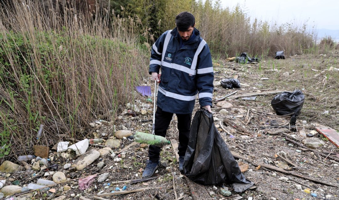 Kocaeli Büyükşehir Belediyesi’nin Mavi Takım ekipleri, sürdürülebilir çevre hedefi doğrultusunda