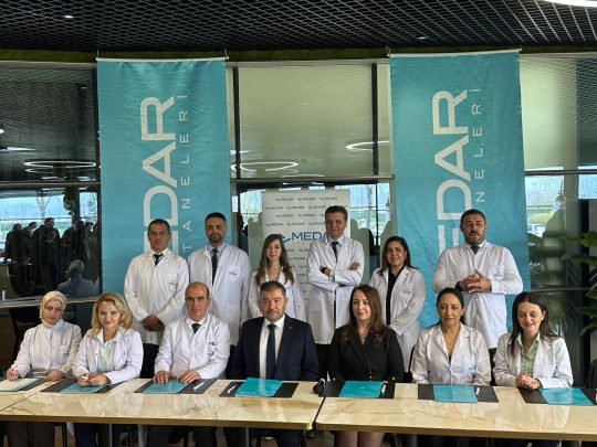 Gölcük Medar Hastanesi’nin düzenlediği basın toplantısında, hastane kadrosuna katılan yeni