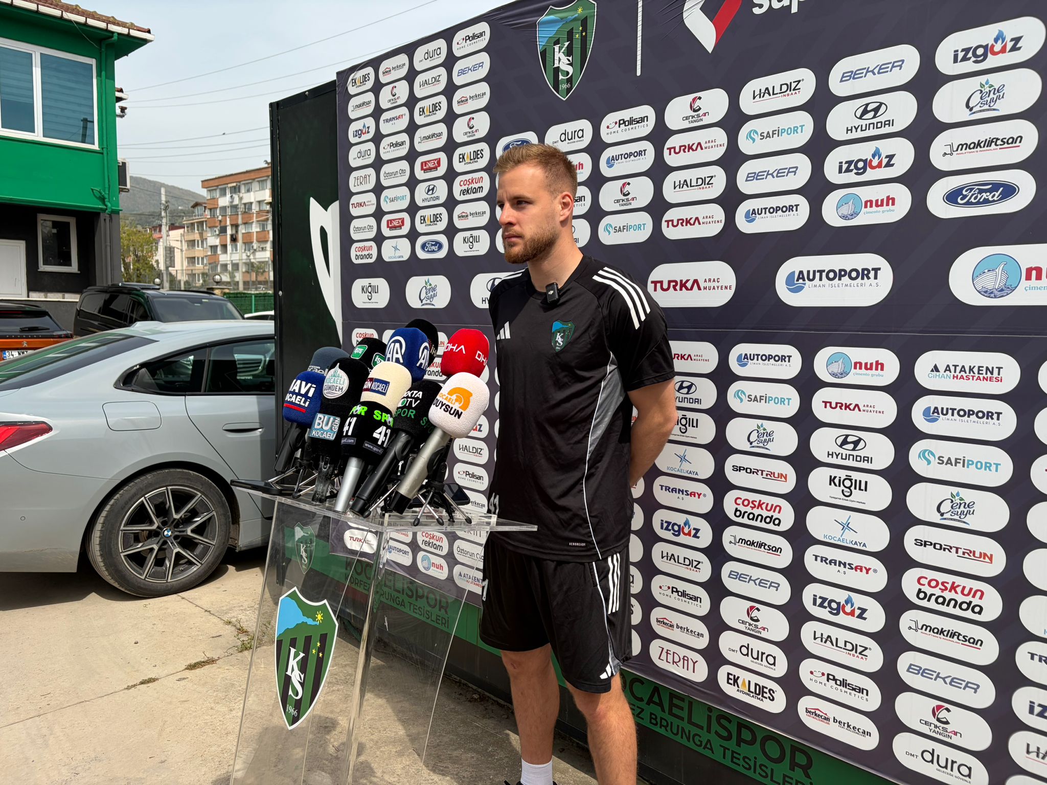 Kocaelispor’da Galatasaray beraberliği sonrası Brunga Tesisleri’nde açıklamalarda bulunan isimlerden biri