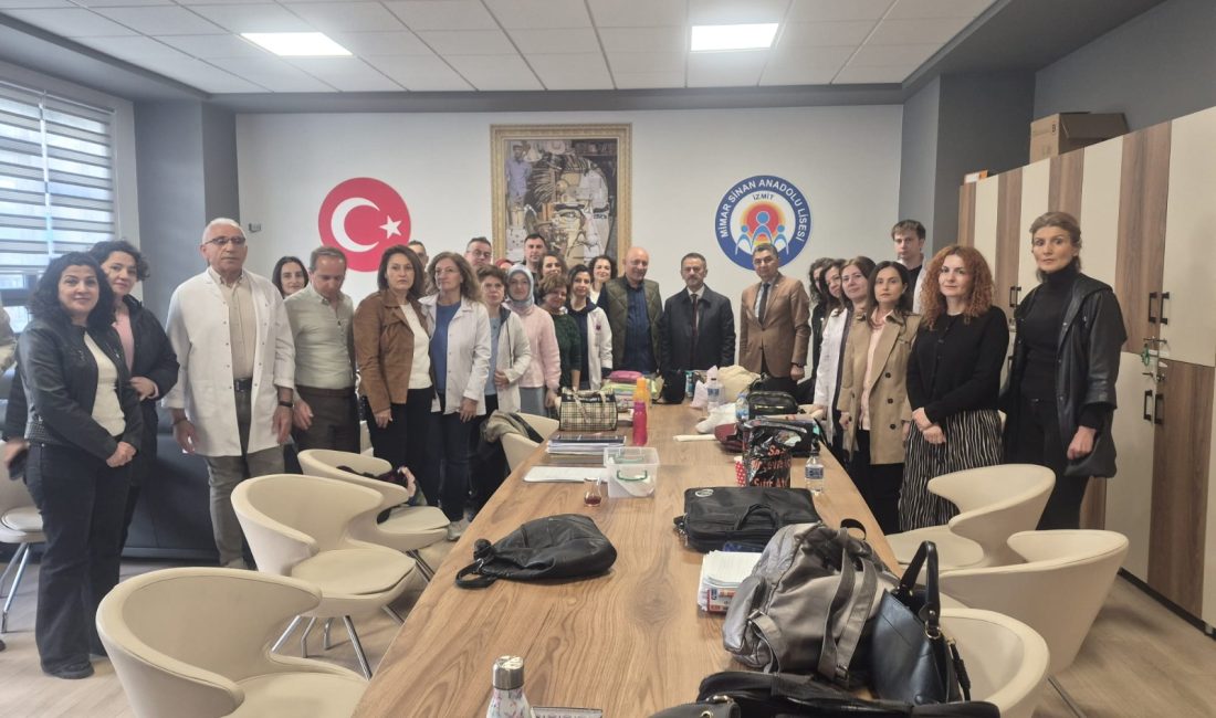 Kocaeli Valisi İlhami Aktaş, haftanın ilk mesai gününe İzmit Mimar