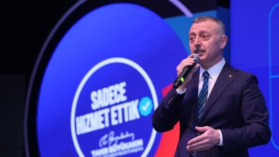 Kocaeli Büyükşehir Belediye Başkanı Tahir Büyükakın, “Sadece Hizmet Ettik” sunum