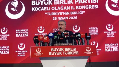 Büyük Birlik Partisi Genel Başkanı Mustafa Destici, Kocaeli Atatürk Spor