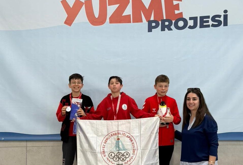 Körfez Gençlerbirliği Spor Kulübü’nün başarılı yüzücüleri Zehra Temel ve Poyraz