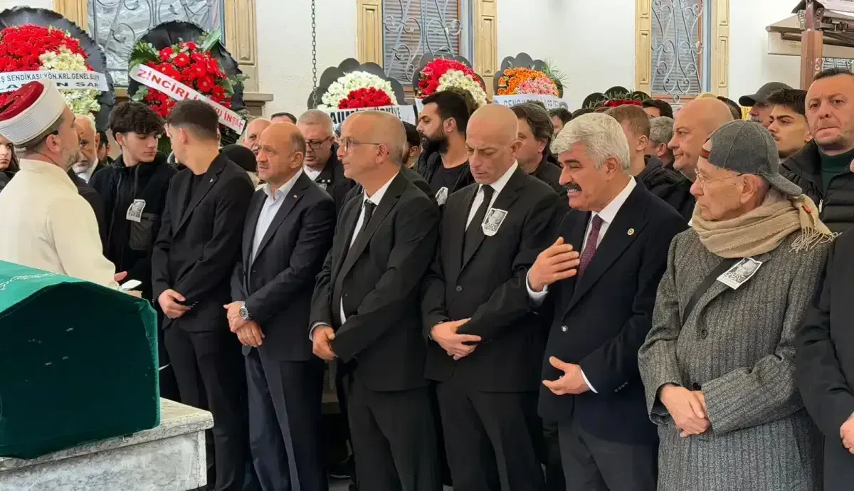 Kocaelispor Kulübü eski başkanlarından Bahri Yavuz’un annesi Nesrin Yavuz, İzmit