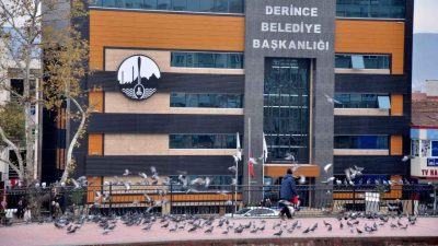Derince Belediyesi, Şanlıurfa ve Kahramanmaraş’taki okullarda meydana gelen ve tüm