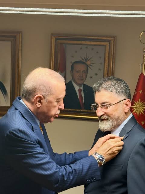 Cumhuriyet Halk Partisi’nden (CHP) istifa ederek yakın zamanda AK Parti