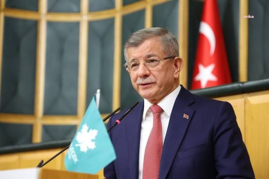 Gelecek Partisi Genel Başkanı ve eski Başbakan Ahmet Davutoğlu, teşkilat