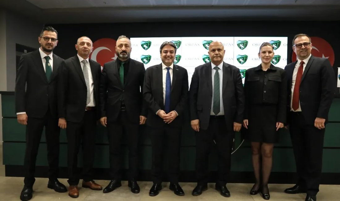 Trendyol Süper Lig ekiplerinden Kocaelispor, yeni sezon öncesi hem sahada