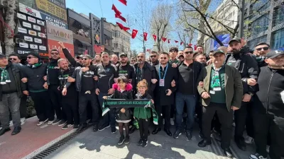 Galatasaray Kulübü’nün, Kocaelispor Başkanı Recep Durul hakkında taraftarlarla birlikte yaptığı