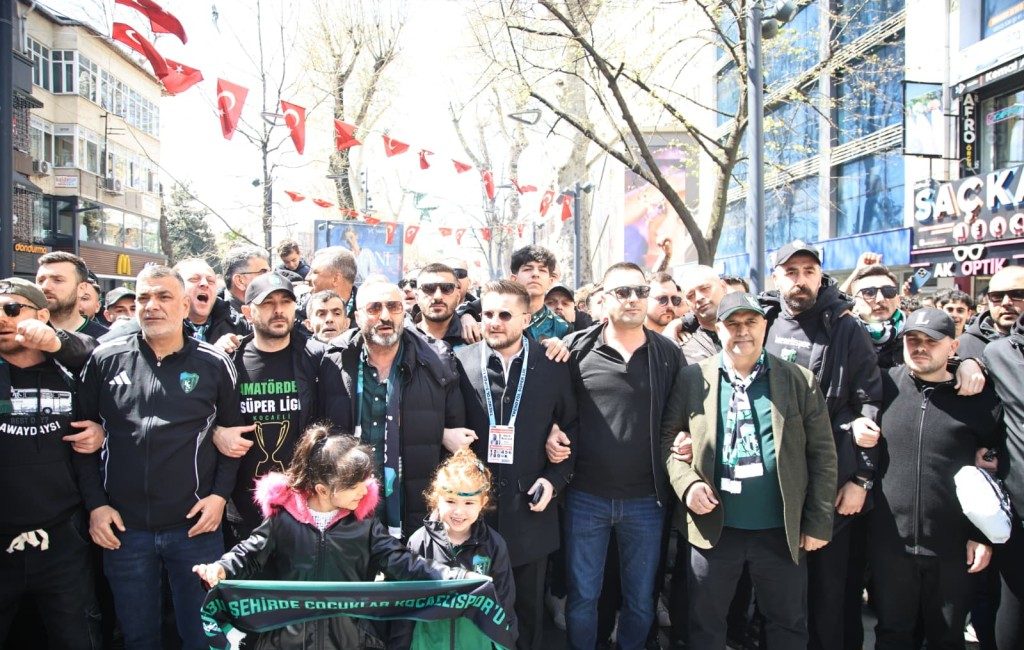 Galatasaray Kulübü’nün, Kocaelispor Başkanı Recep Durul hakkında taraftarlarla birlikte yaptığı