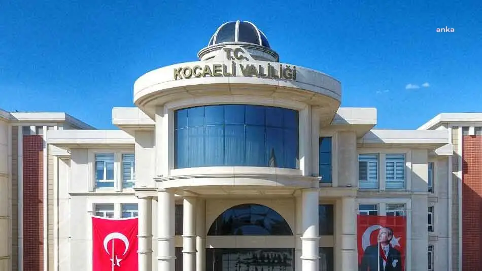 Kocaeli’deki kamu çalışanları için beklenen yaz dönemi düzenlemesi resmen açıklandı.