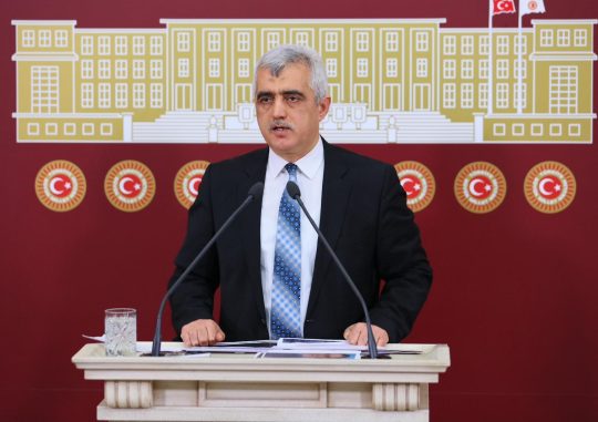DEM Parti Kocaeli Milletvekili Ömer Faruk Gergerlioğlu, kamuoyunda "İslami holdingler"