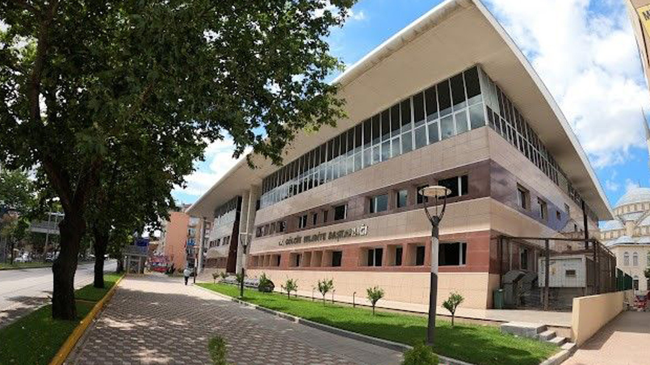 Gölcük Belediyesi, mülkiyetinde bulunan iki iş yerini 3 yıl süreyle