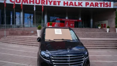 Cumhuriyet Halk Partisi (CHP) Genel Merkezi, siyaset gündemine bomba gibi