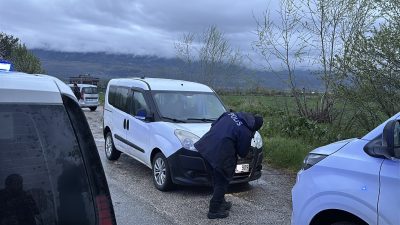 Bolu Çıkınlar Mahallesi’nde kimliği belirsiz şahıslar tarafından konuşmak için sokağa