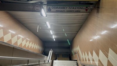 İstanbul’un en yoğun ulaşım hatlarından biri olan Yenikapı-Hacıosman Metrosu’nda dün