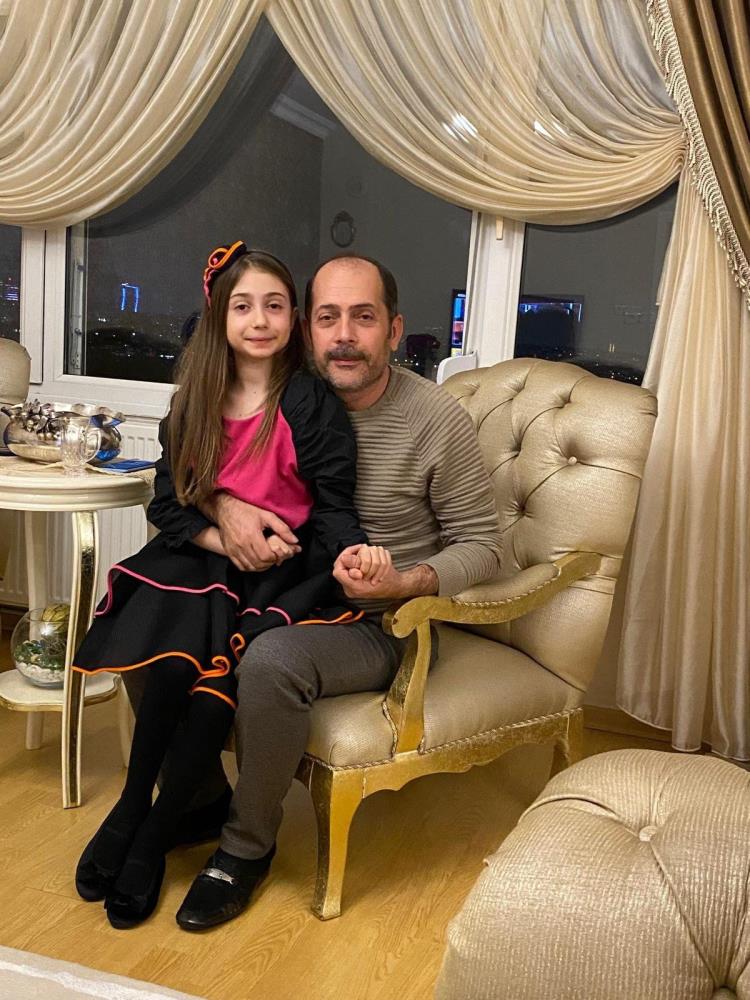 Kahramanmaraş’ın Onikişubat ilçesindeki Ayser Çalık Ortaokulu’nda gerçekleştirilen menfur saldırıdan kahreden
