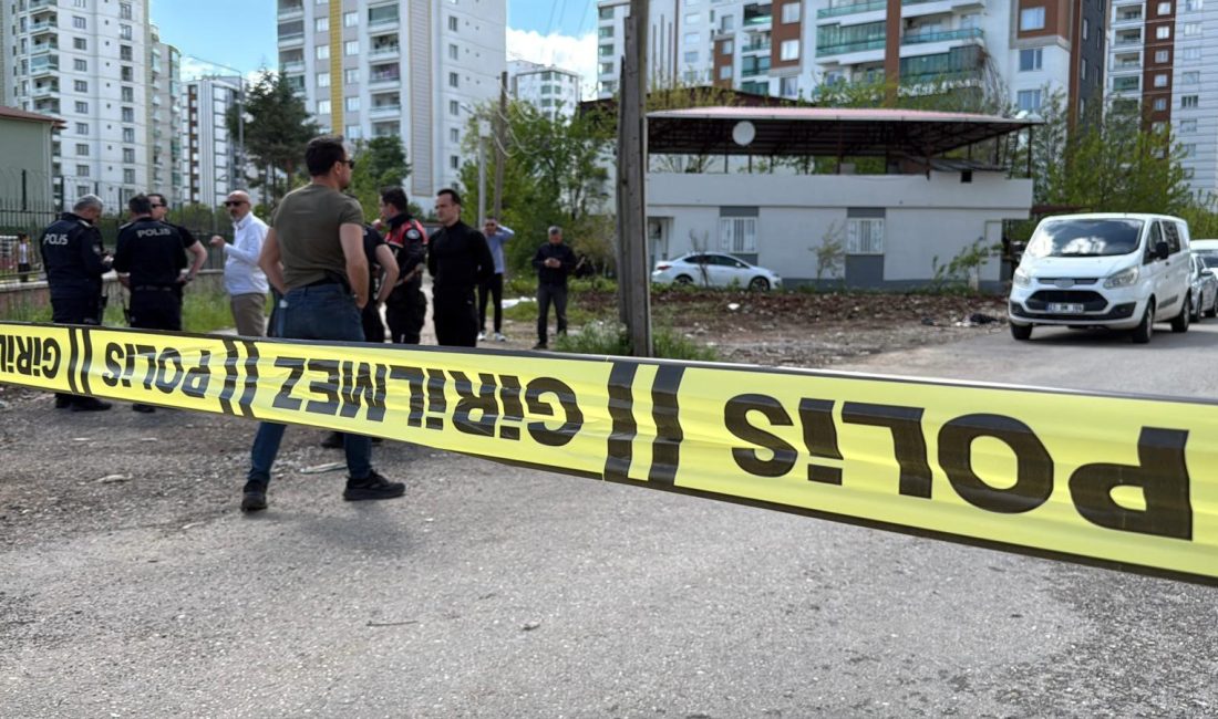 Diyarbakır’ın merkez Yenişehir ilçesinde bir okulun yakınında peş peşe silah
