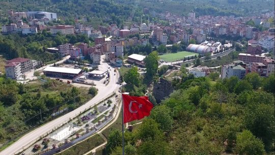 Ordu'nun Kumru Belediye Başkanı Yusuf Yalçuva, ilçede azalan nüfusun yeniden