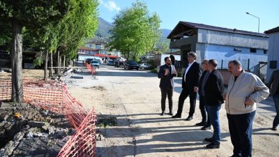 Kartepe Belediye Başkanı Mustafa Kocaman, yapımı devam eden Balaban Mahalle