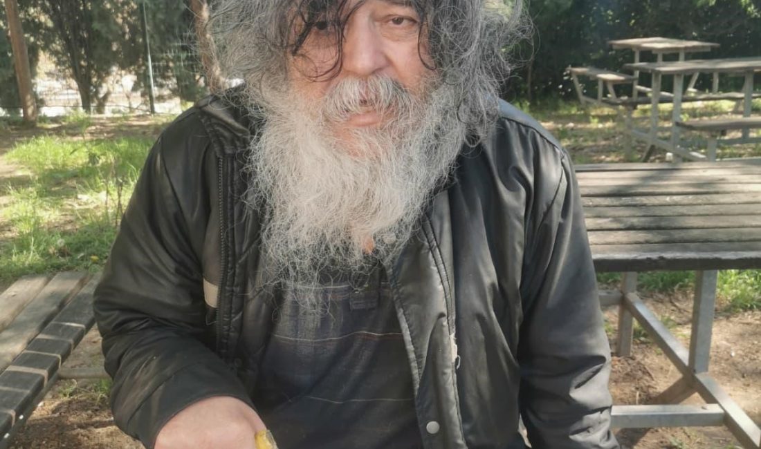 Kocaeli'nin Gebze ilçesinde icra yoluyla kaybettiği dairesinden bir yıl boyunca