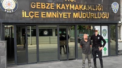 Kocaeli İl Emniyet Müdürlüğü ekiplerinin düzenlediği operasyonda, hakkında uyuşturucu ticareti