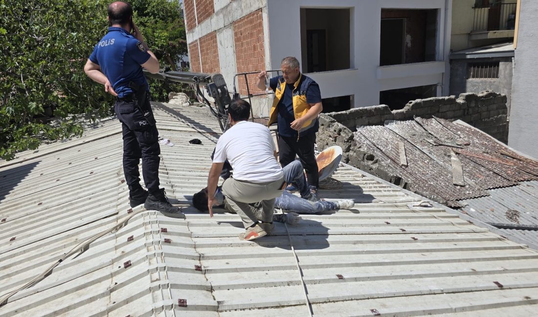 Bursa’nın Mudanya ilçesinde 6 katlı binada çalışan işçilerin bulunduğu sepetli