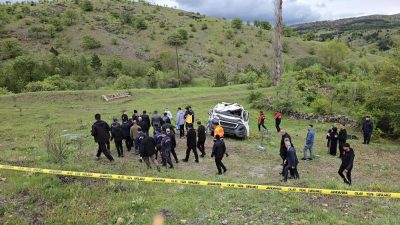 Yozgat’ın Saraykent ilçesinde taşımalı eğitim gören öğrencileri taşıyan servis minibüsünün