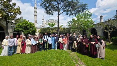"Kütüphanem Kocaeli" üyeleri, "Bir Kitap, Bir Şehir, Bir Yazar Projesi"