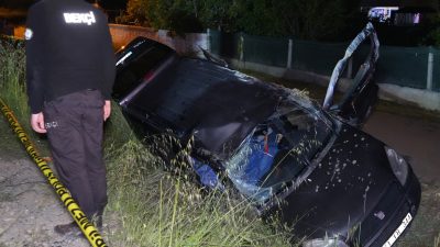 Kırıkkale’nin Bahşılı ilçesinde kontrolden çıkarak şarampole devrilen ve hurdaya dönen