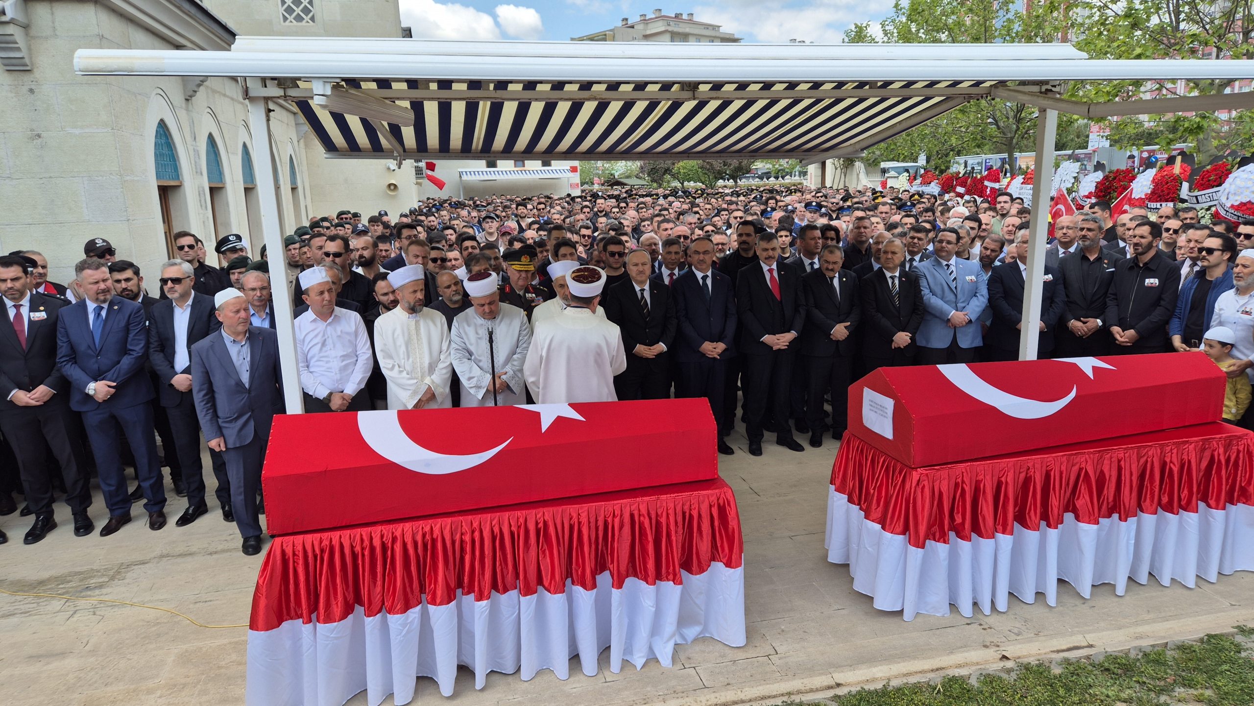 Tekirdağ’ın Çorlu ilçesinde dün bir iş merkezindeki ihbara müdahale ederken