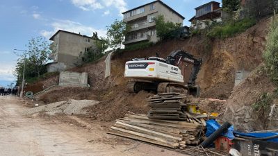 İzmit Topçular Mahallesi’nde 5 binanın tahliye edilmesine ve 56 vatandaşın