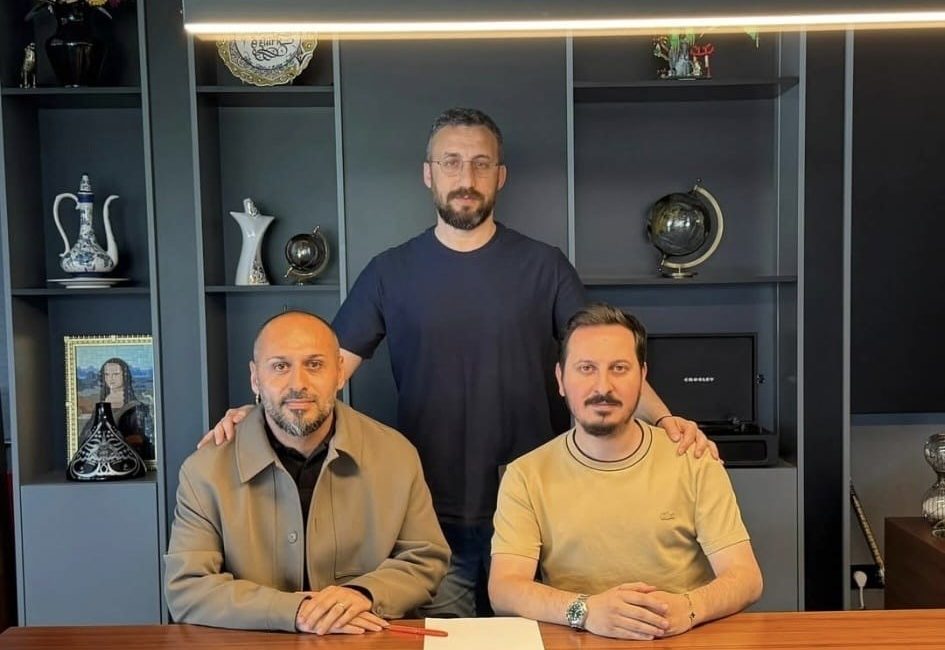 Gebzespor'da sportif direktörlük görevine Emre Doğan getirildi. Mor-beyazlı kulüp, Doğan