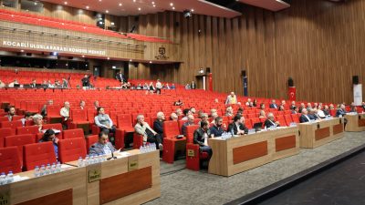 Kocaeli Büyükşehir Belediye Başkanı Tahir Büyükakın, İzmit Körfezi Dip Çamuru