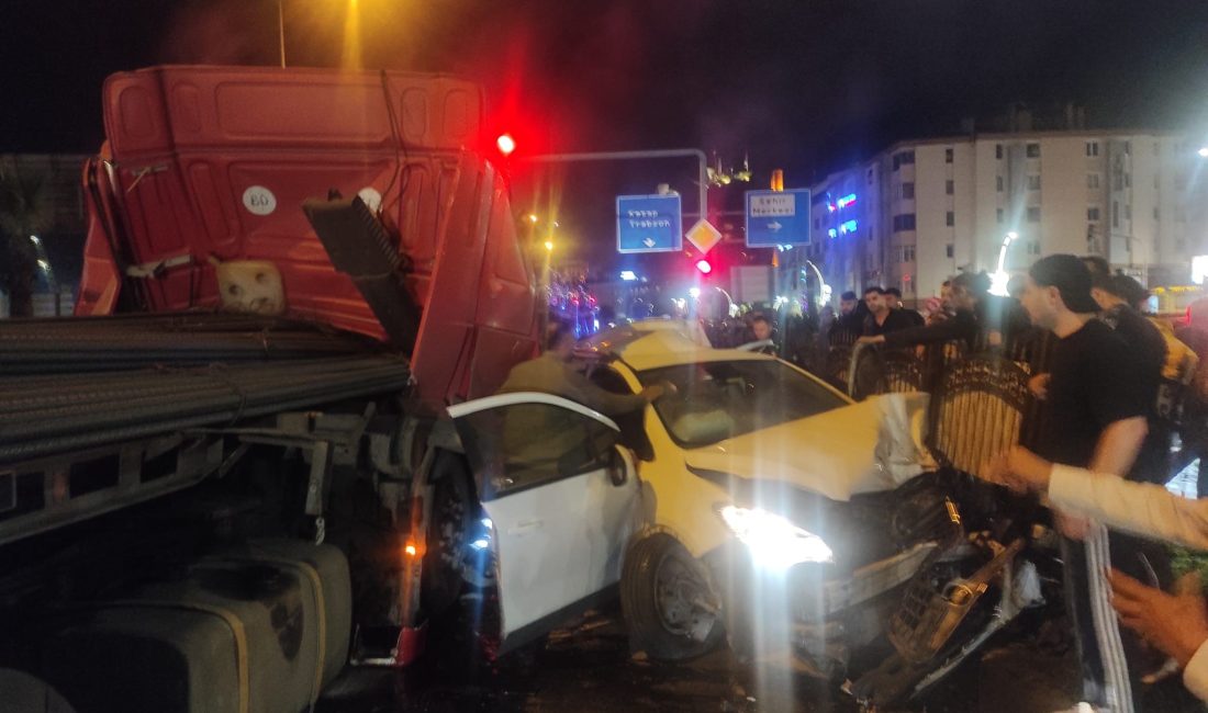 Karadeniz Sahil Yolu Giresun Limanı mevkiinde gece saatlerinde tır ile
