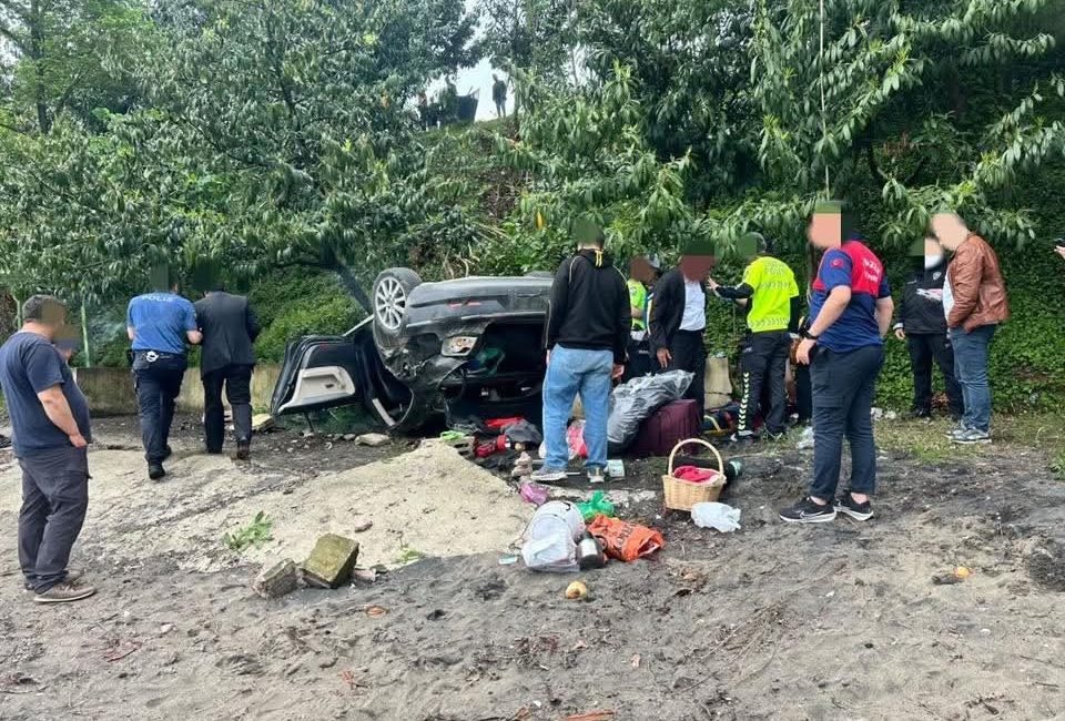 Giresun’un Piraziz ilçesinde, Karadeniz Sahil Yolu üzerinde seyir halinde olan