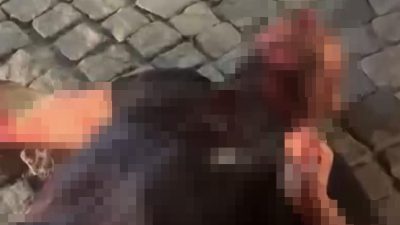 İzmir'in Urla ilçesinde, alacak-verecek meselesi yüzünden husumetli olduğu akrabasının boğazını