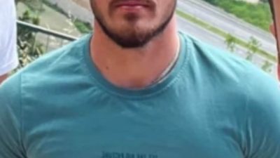 Kocaeli'nin Gölcük ilçesinde bayram ziyaretinden dönen Emine Yeni ve oğlu